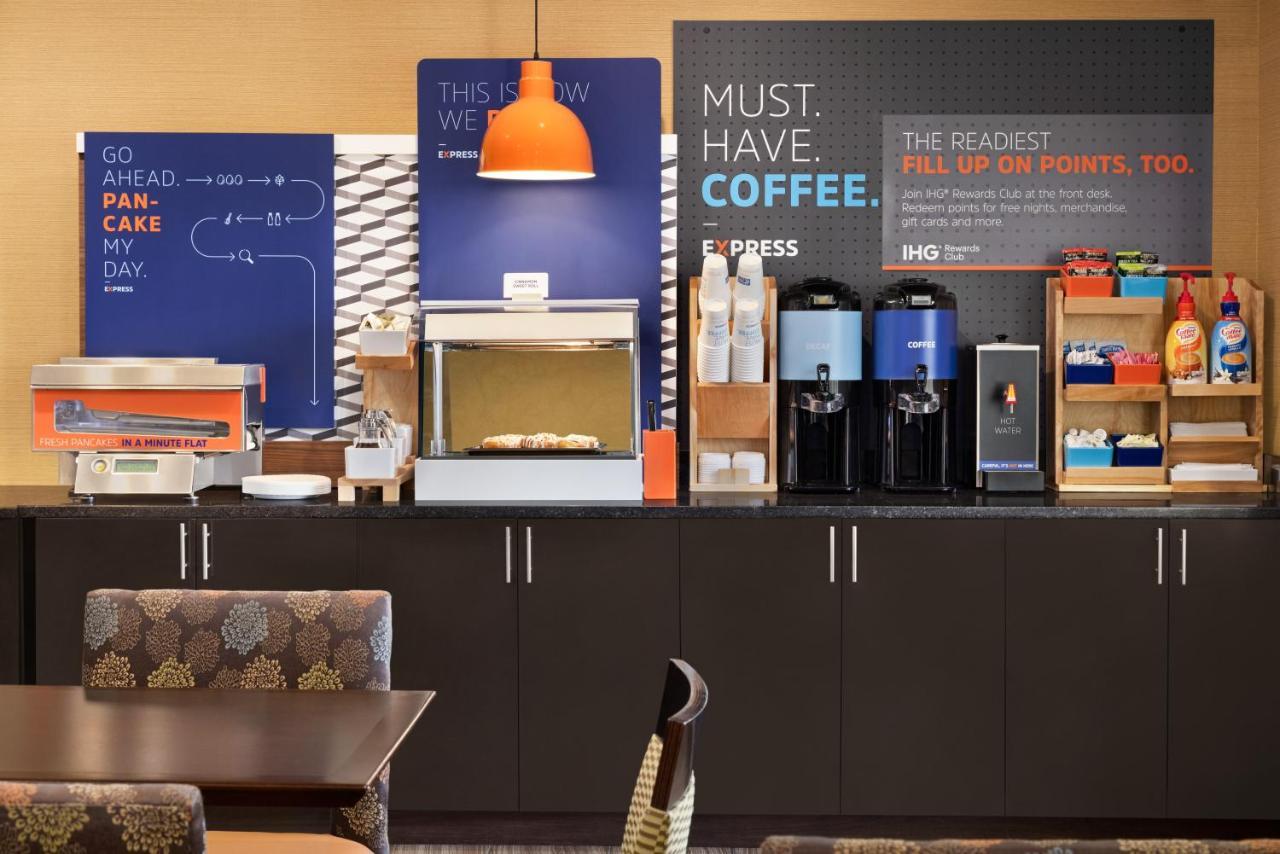 Holiday Inn Express Hotel & Suites Edmond By Ihg Bagian luar foto