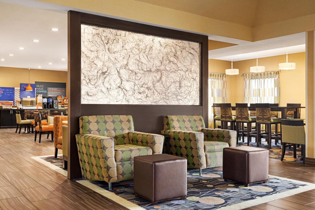 Holiday Inn Express Hotel & Suites Edmond By Ihg Bagian luar foto